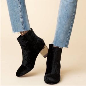 Rag & Bone Drea ankle boot black velvet clear heel 8